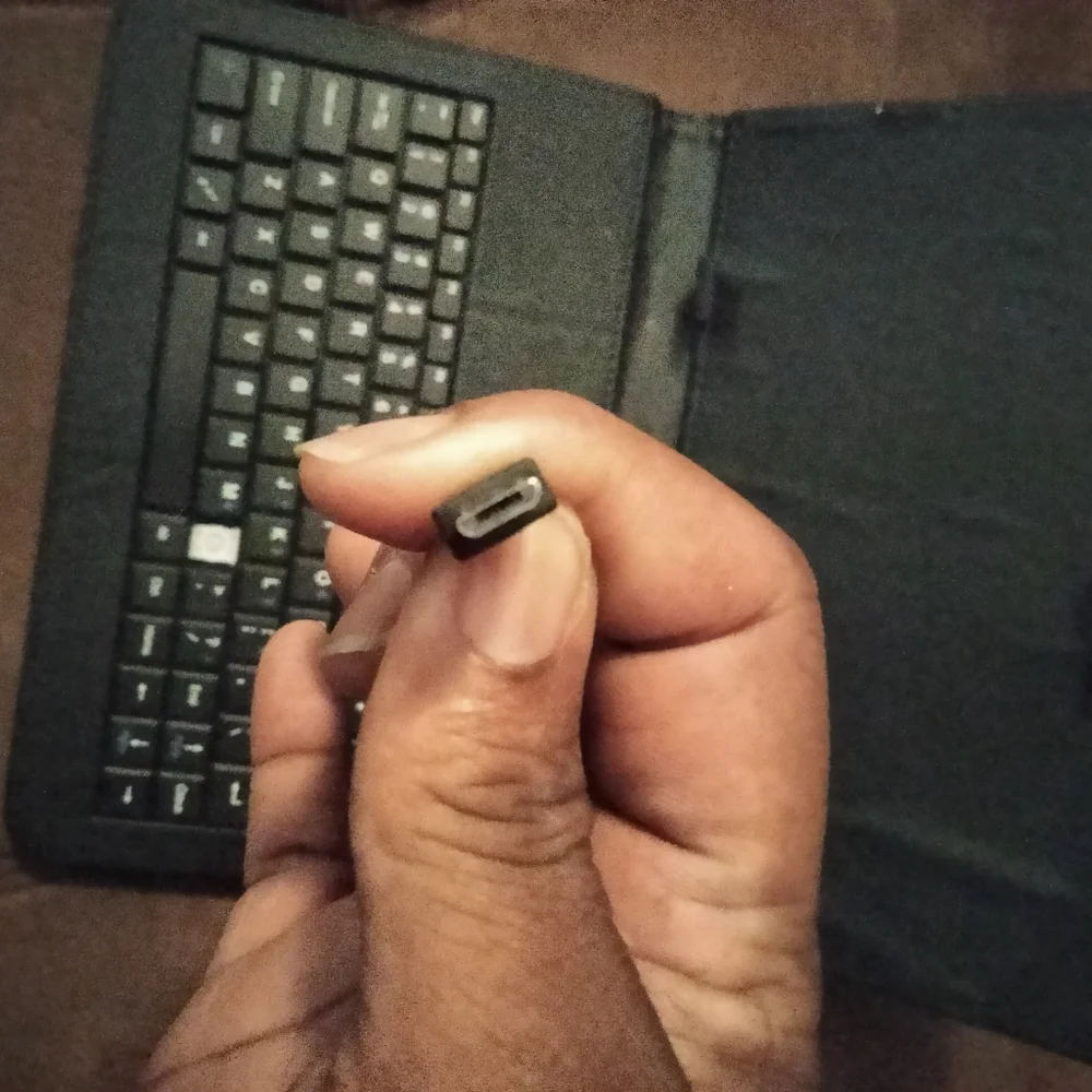 Tablet with KeyboardHolder. 7